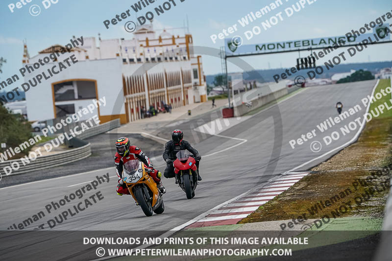 cadwell no limits trackday;cadwell park;cadwell park photographs;cadwell trackday photographs;enduro digital images;event digital images;eventdigitalimages;monteblanco trackday photographs;no limits trackdays;peter wileman photography;racing digital images;trackday digital images;trackday photos